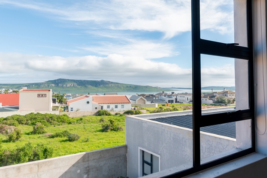 6 Bedroom Property for Sale in Myburgh Park Western Cape